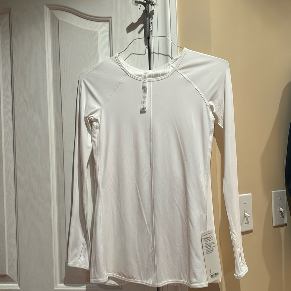 Lululemon making moves long sleeve size 2 NWT